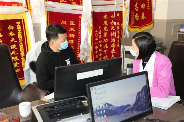 什么才是真正踐行“客戶需求至上”？——王斌董事長(zhǎng)親切慰問帶病堅(jiān)持工作的王莉莉醫(yī)師