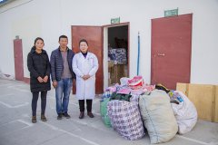 行善，積善，傳遞善念—我院央宗女士連續(xù)兩年多為偏遠(yuǎn)地區(qū)貧困家庭捐贈(zèng)衣物