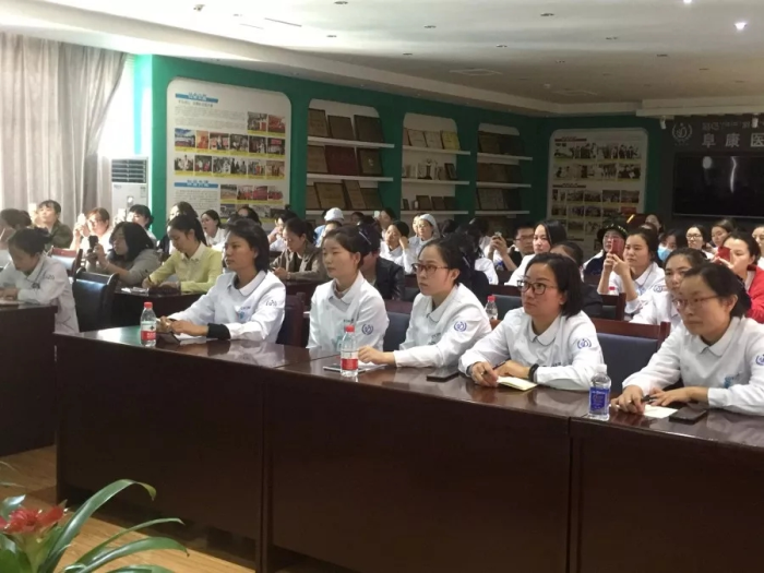 西藏阜康醫(yī)院、阜康醫(yī)院心腦血管分院全體護理人員理論及操作培訓