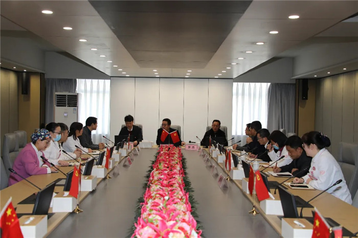 嘉黎縣衛(wèi)健委、人民醫(yī)院主要領(lǐng)導(dǎo)來(lái)我院考察交流工作