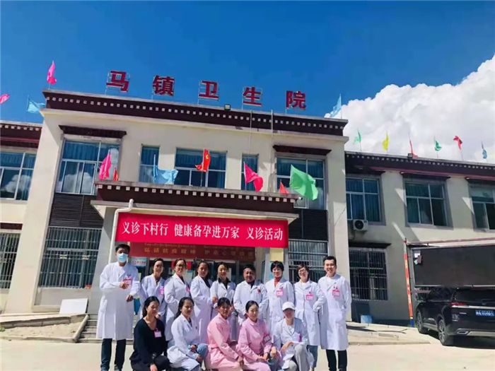 西藏大學(xué)附屬阜康醫(yī)院各科室聯(lián)合下基層開展義診活動(dòng)